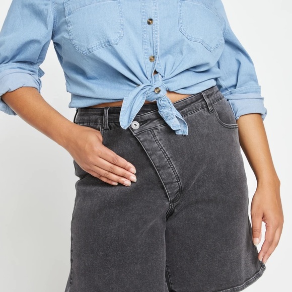 Crossover waist denim shorts - Picture 3 of 5
